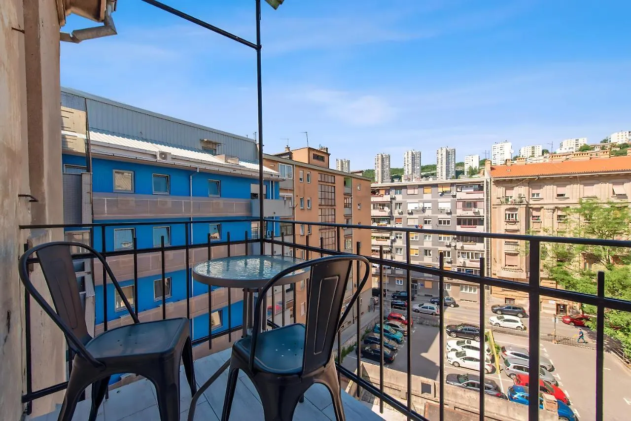 Mima City Center Balcony Studio 5 - Rijeka Rent Apartment