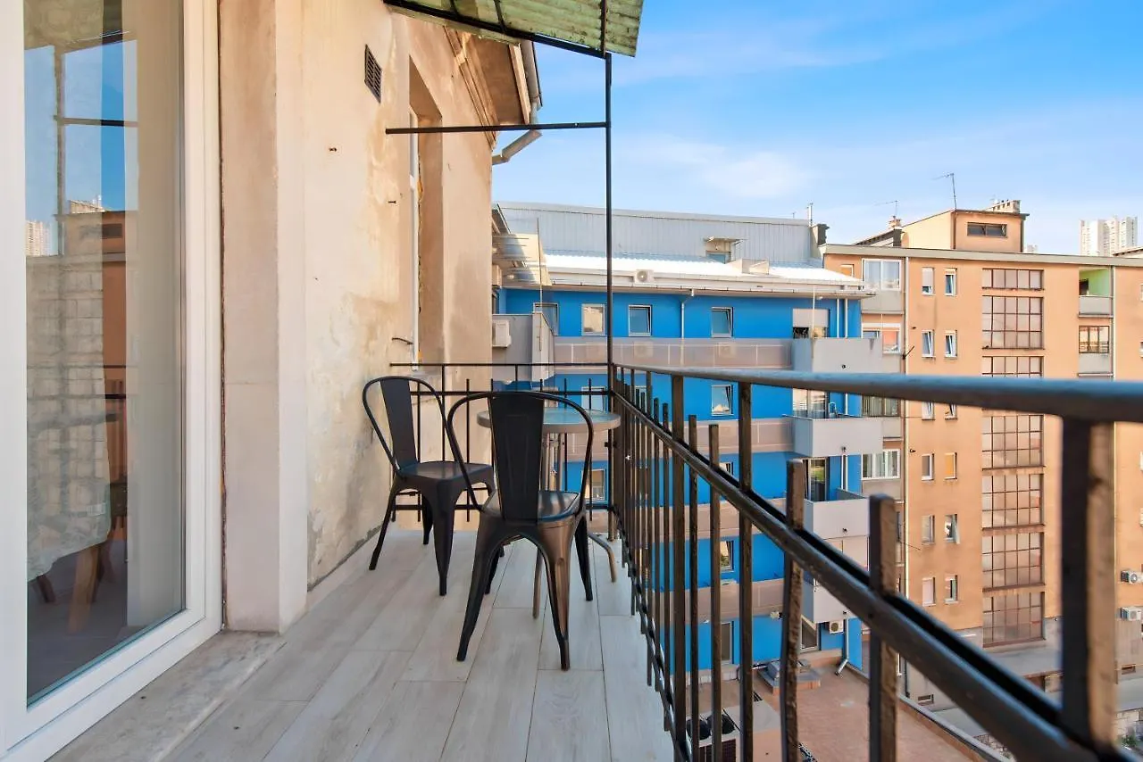 Mima City Center Balcony Studio 5 - Rijeka Rent Croatia