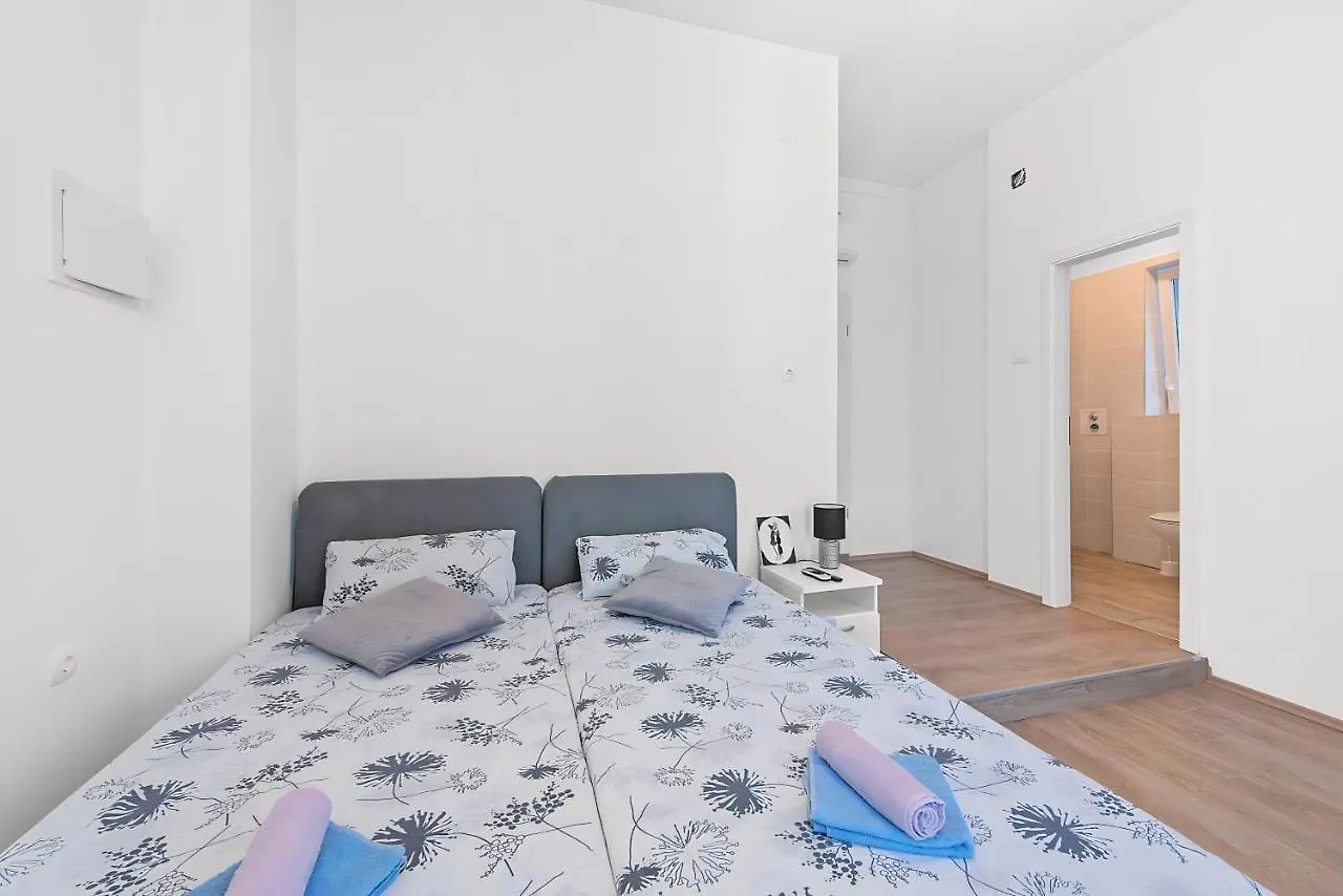 Mima City Center Balcony Studio 5 - Rijeka Rent 0*,  Croatia