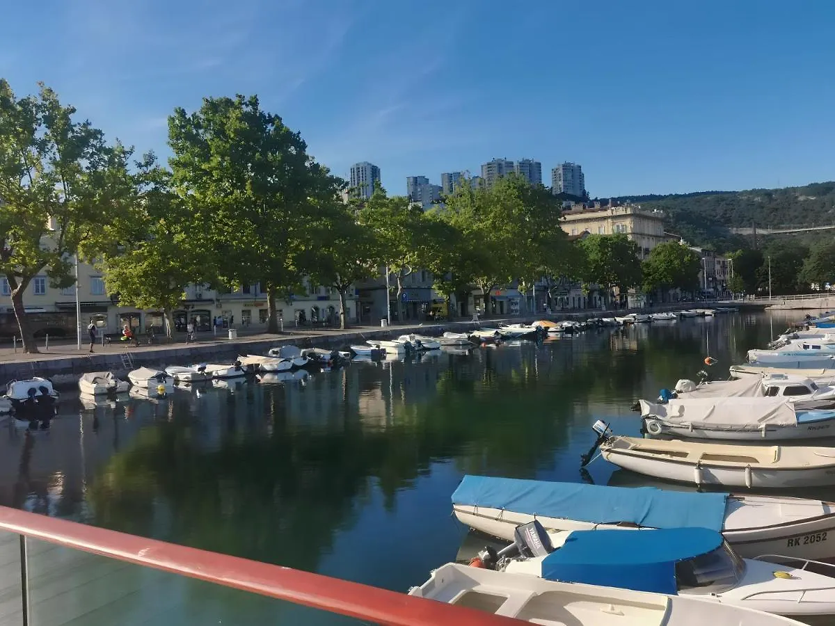 Mima City Center Balcony Studio 5 - Rijeka Rent